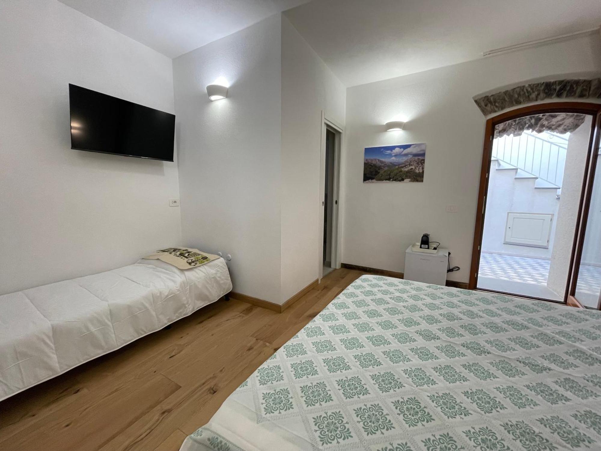 Sa Troppa De Sos Chentu Hotel Dorgali Exterior foto